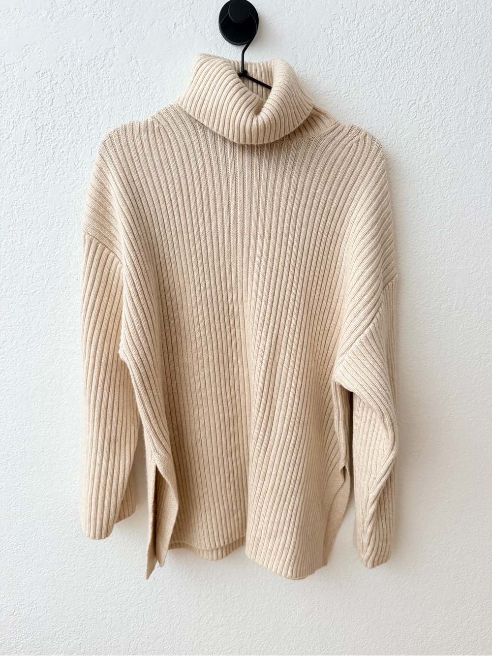 H&M Cream Ribbed Turtleneck Sweater